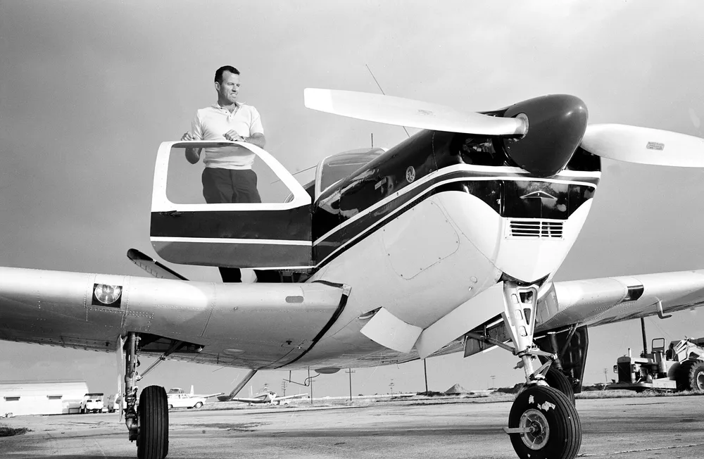 Representative photo of a Beechcraft 35 Bonanza, not this aircraft