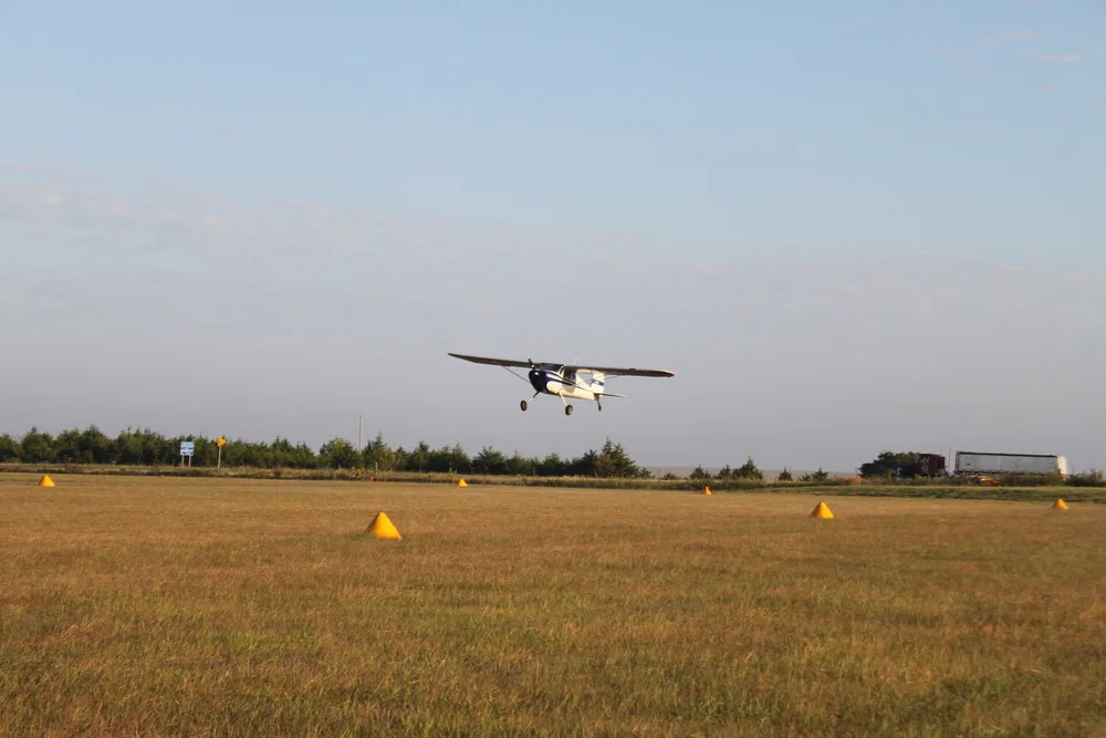 Representative photo of a Cessna 140, not this aircraft