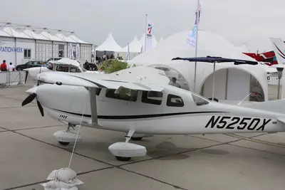 Representative photo of a Cessna 206, not this aircraft