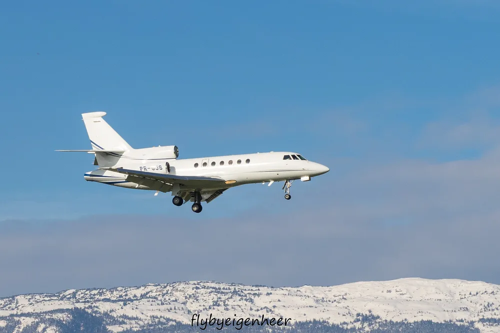 Representative photo of a Dassault Falcon 50EX, not this aircraft
