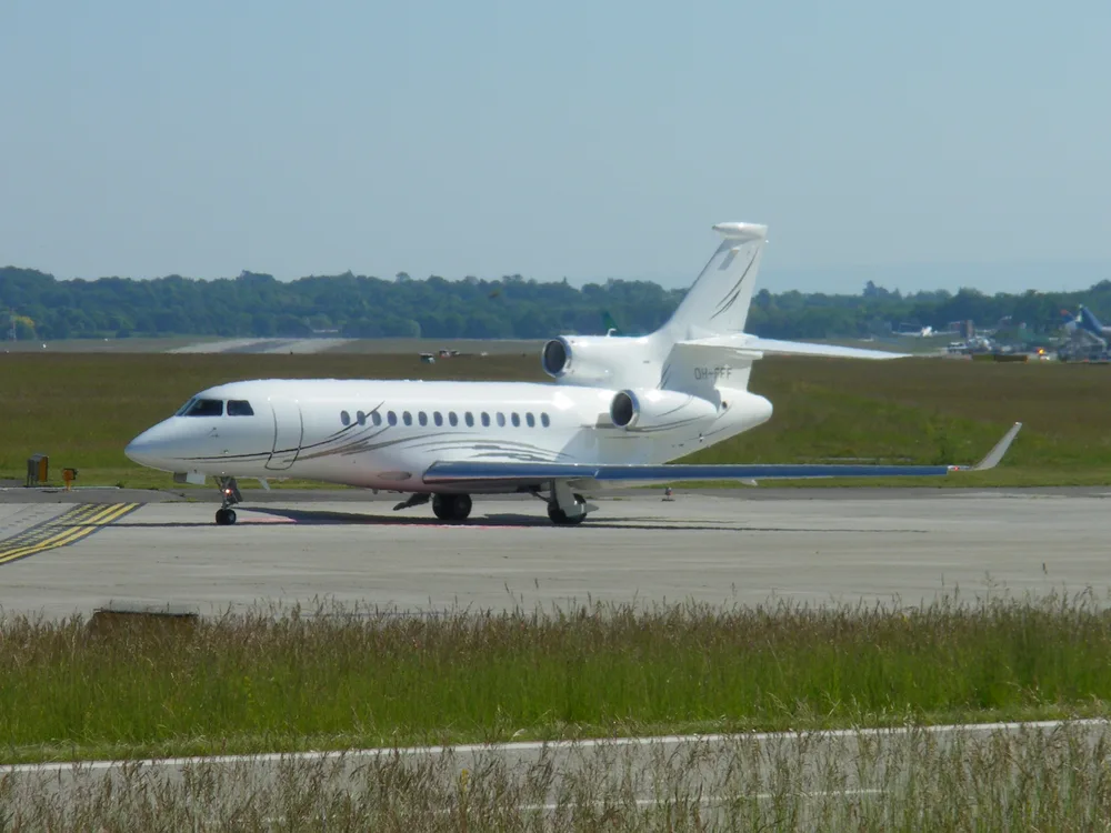 Representative photo of a Dassault Falcon 7X, not this aircraft