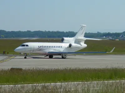 Representative photo of a Dassault Falcon 7X, not this aircraft