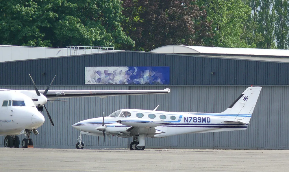 Representative photo of a Cessna 340, not this aircraft
