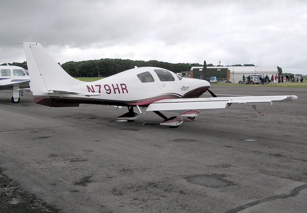 Representative photo of a Columbia 400, not this aircraft