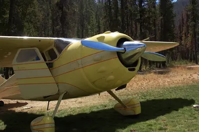 Representative photo of a Cessna 195, not this aircraft